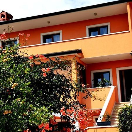 Villa Lamanova ロヴィニ エクステリア 写真