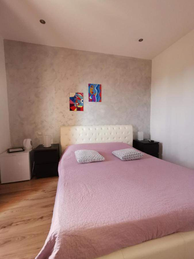Villa Lamanova ロヴィニ エクステリア 写真